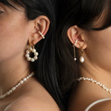 Nora, Ear cuff