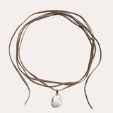 Nora, Collana