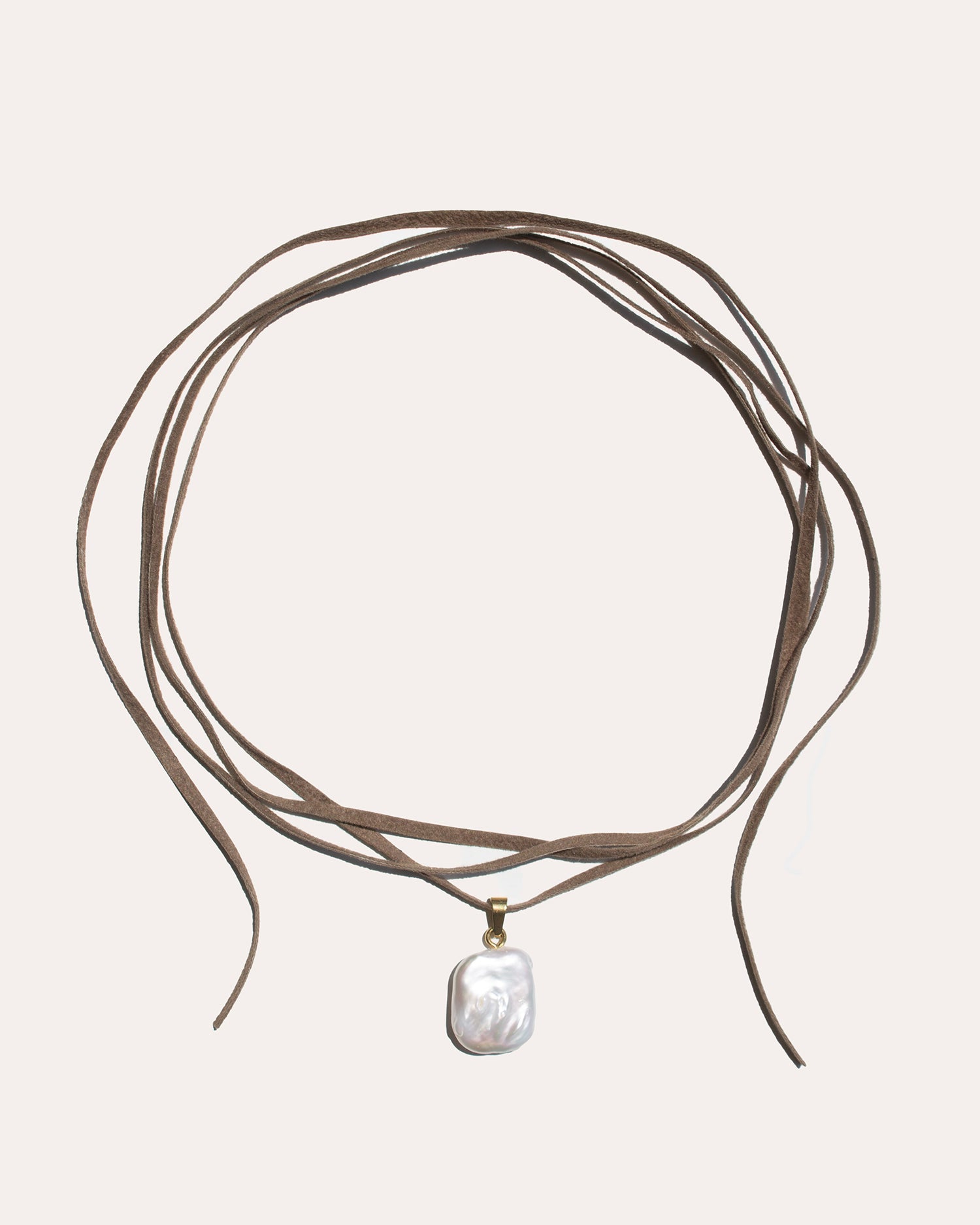 Nora, Collana