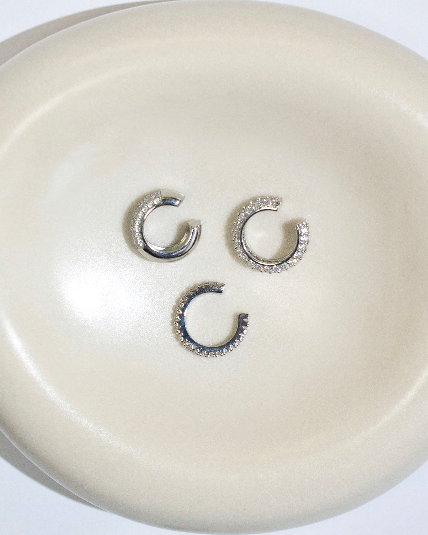 Tris Luce, Set ear cuff